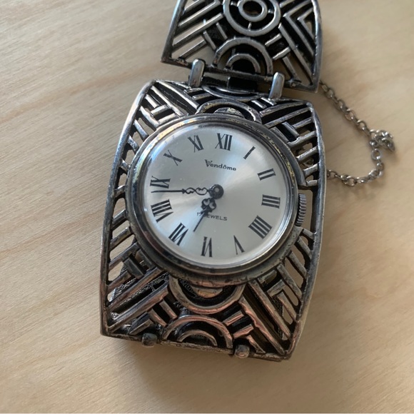 Vendôme 17 Jewels Watch Silver Tone Mechanical Watch Safety Chain Ladies Vintage - Picture 3 of 8